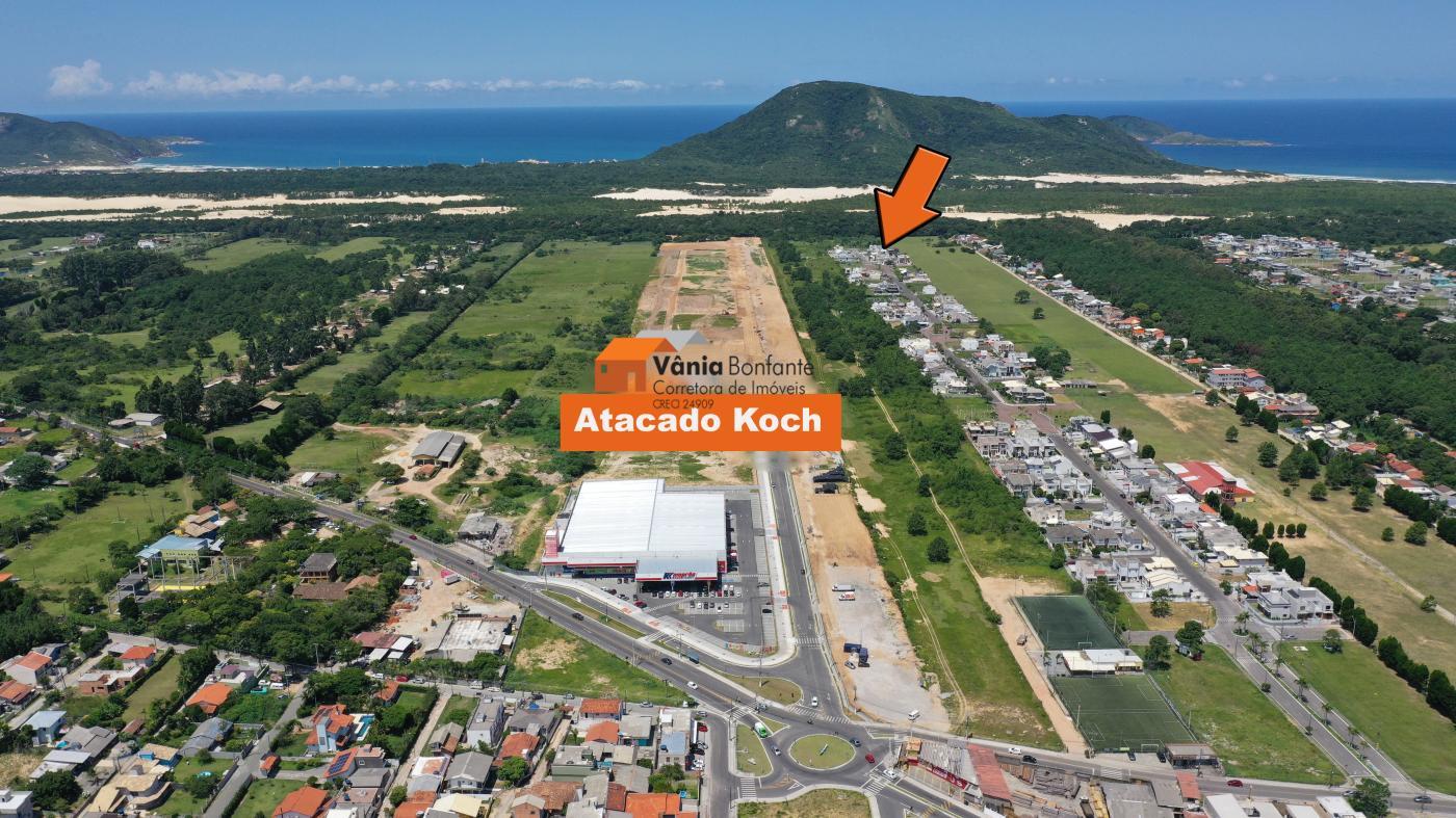 Casa à venda com 3 quartos, 225m² - Foto 2